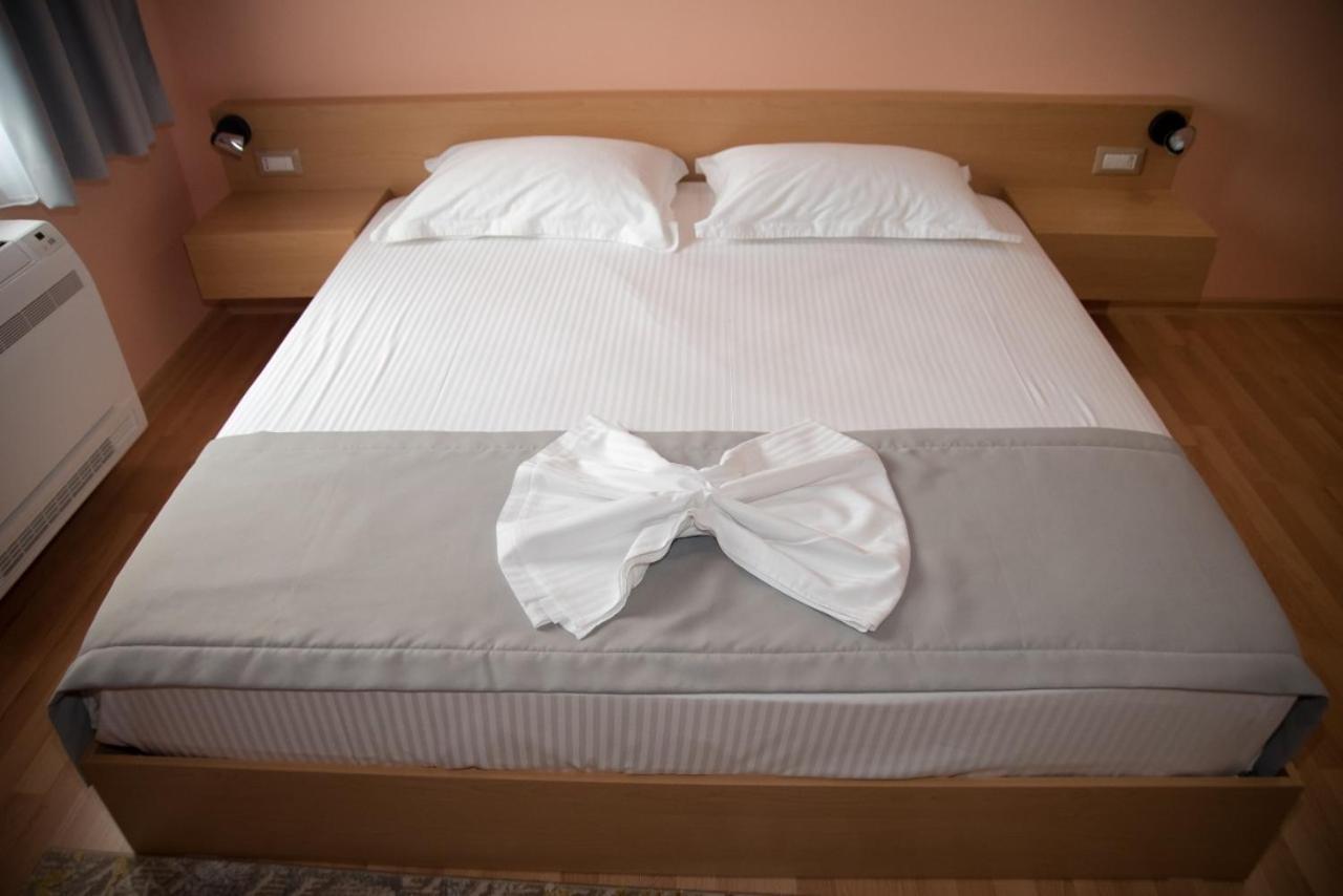 Hotel Elite Pogradec Zimmer foto